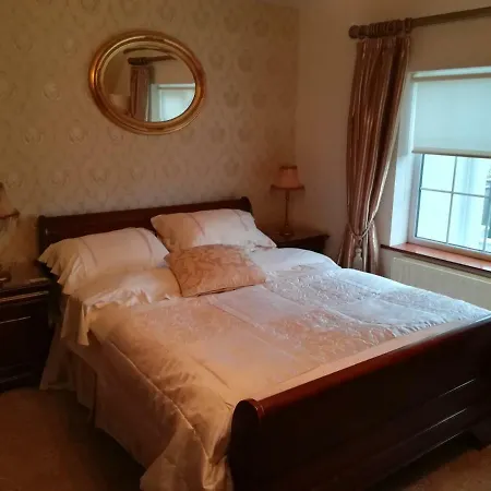 Rosemount Bed & Breakfast 4*